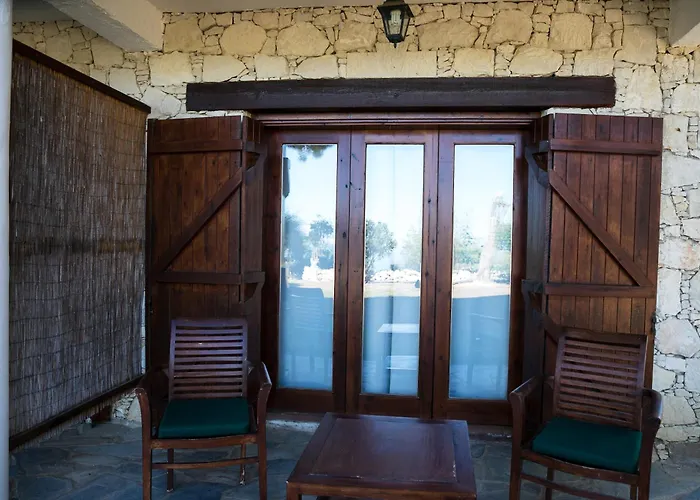Demetriou Paradisos Hills Hotel